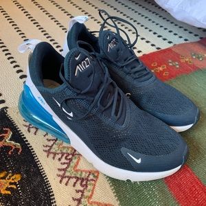 Women’s Nike Airmax 270